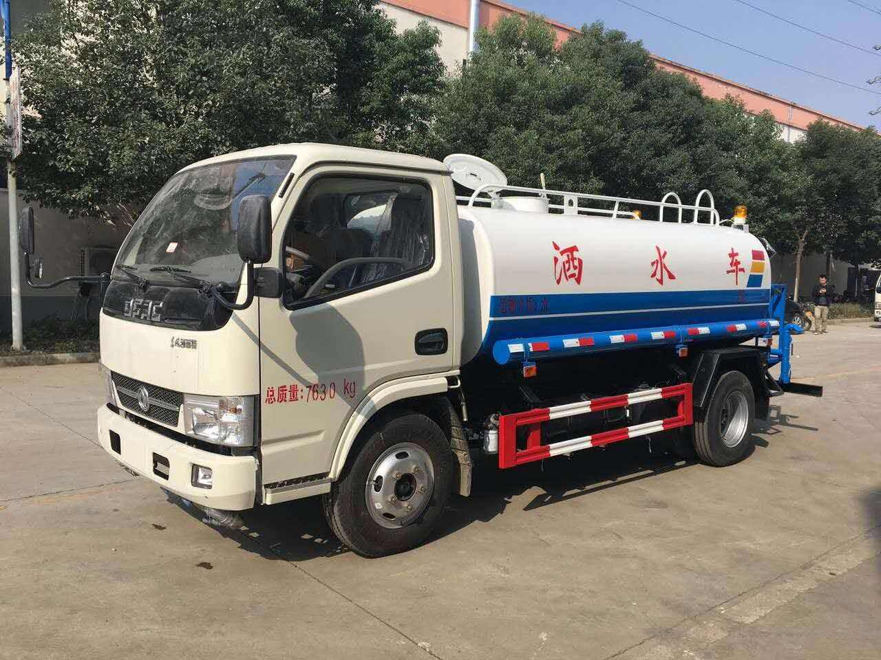 5噸灑水車在哪里有賣？湖北楚勝汽車13886887089